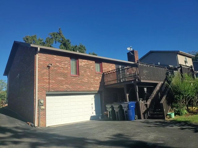 3236 Hunters Point Drive, Lexington, KY 40515