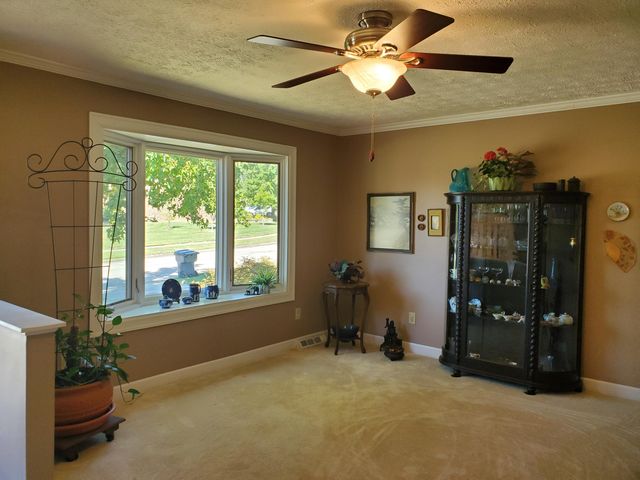 3236 Hunters Point Drive, Lexington, KY 40515