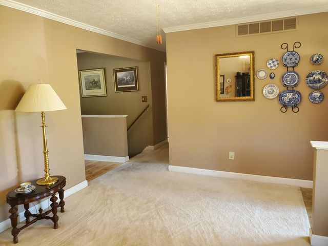3236 Hunters Point Drive, Lexington, KY 40515