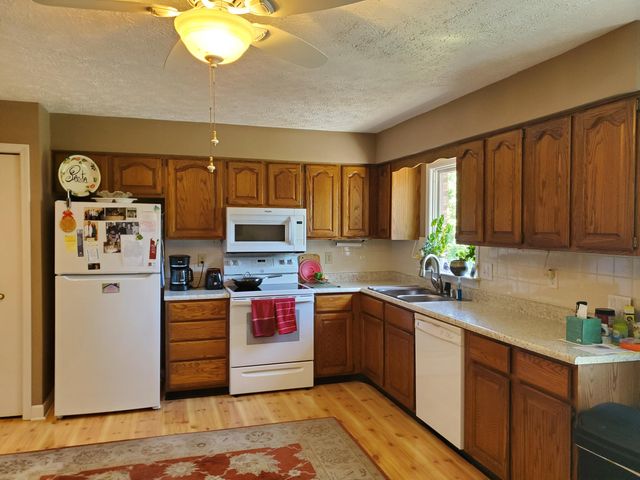 3236 Hunters Point Drive, Lexington, KY 40515