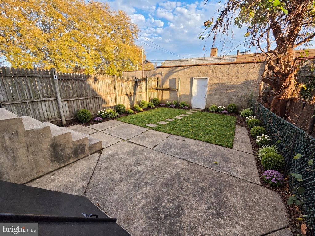455 ROXBOROUGH AVE, PHILADELPHIA, PA 19128 — photo 3