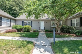 40 Hampshire Road 40, Madison, CT 06443