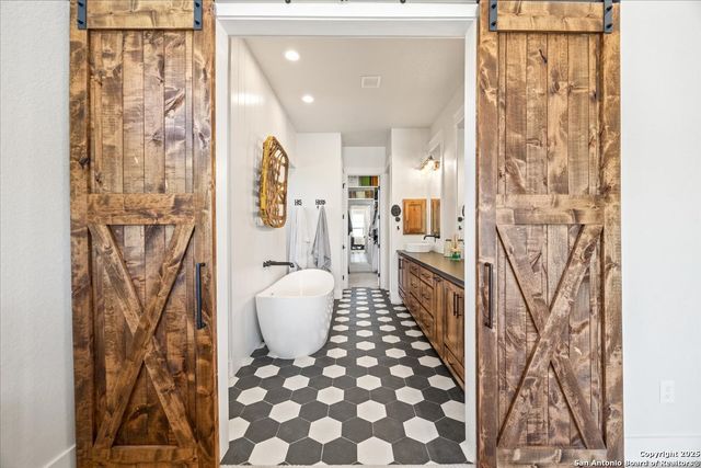 317 Farmstead, Seguin, TX 78155