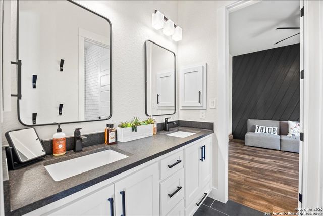 317 Farmstead, Seguin, TX 78155