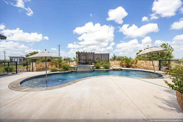317 Farmstead, Seguin, TX 78155