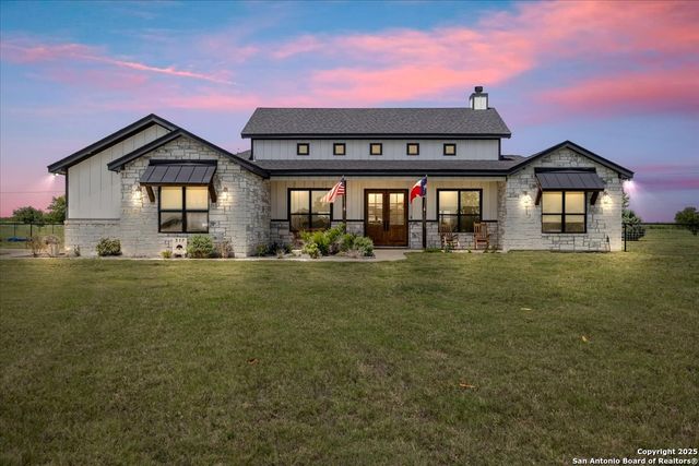 317 Farmstead, Seguin, TX 78155