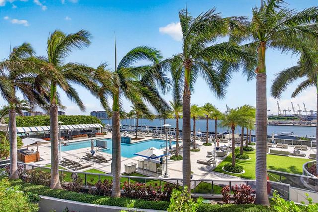 400 Alton Road 706, Miami Beach, FL 33139