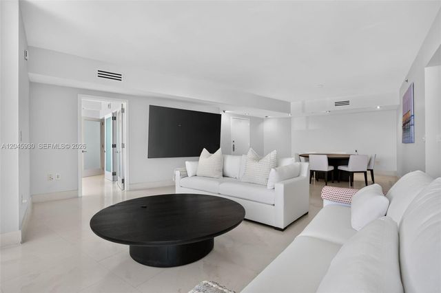 400 Alton Road 706, Miami Beach, FL 33139