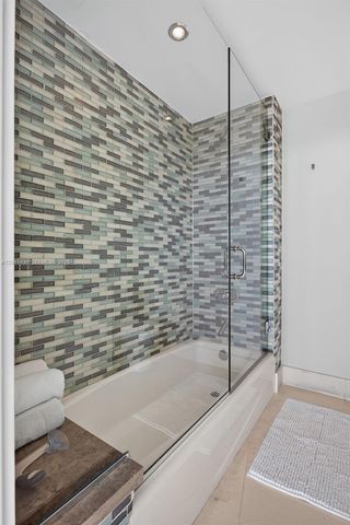 400 Alton Road 706, Miami Beach, FL 33139