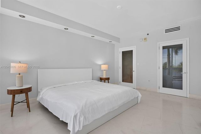 400 Alton Road 706, Miami Beach, FL 33139