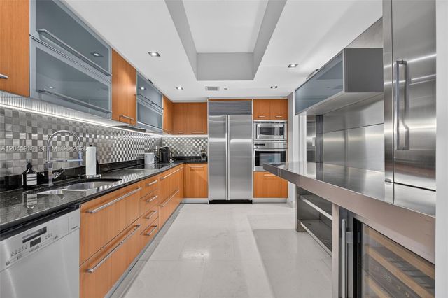 400 Alton Road 706, Miami Beach, FL 33139