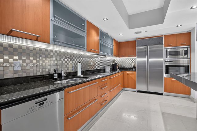 400 Alton Road 706, Miami Beach, FL 33139