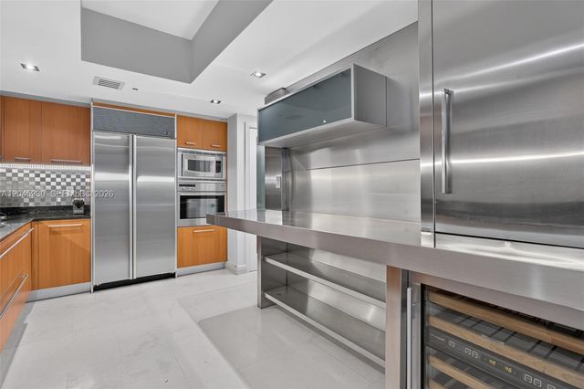 400 Alton Road 706, Miami Beach, FL 33139