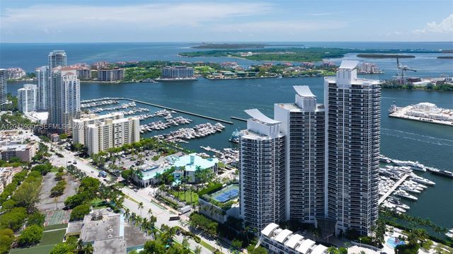 400 Alton Road 706, Miami Beach, FL 33139