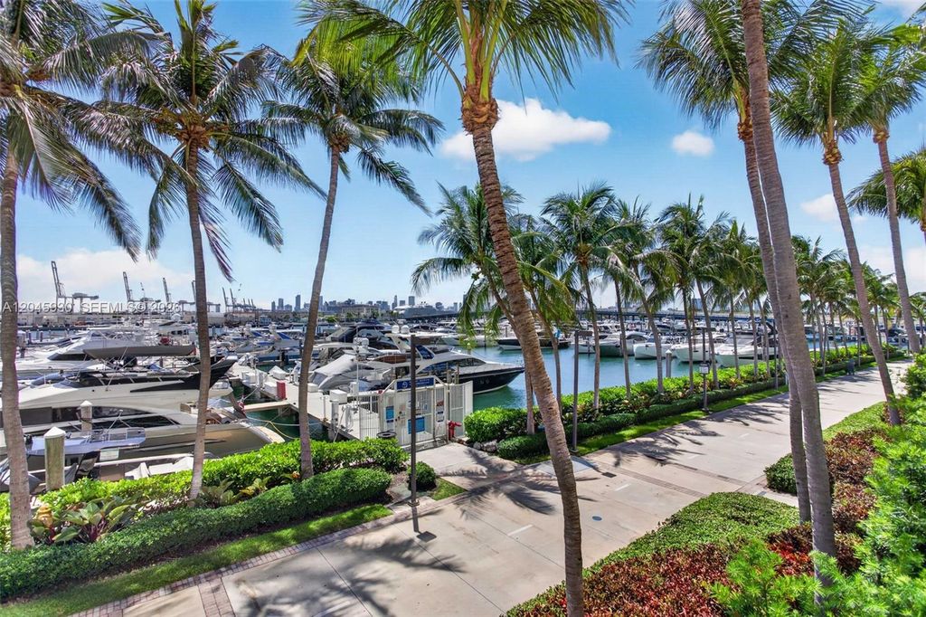 400 Alton Road 706, Miami Beach, FL 33139