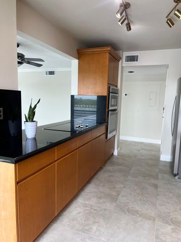 3200 N OCEAN Drive 206, Hollywood, FL 33019