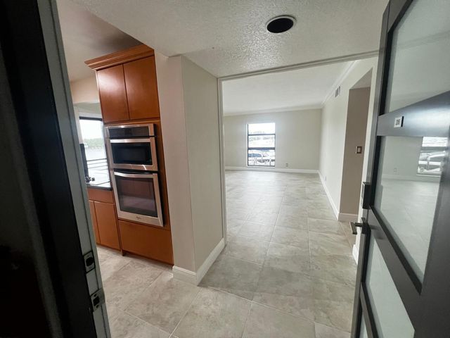 3200 N OCEAN Drive 206, Hollywood, FL 33019