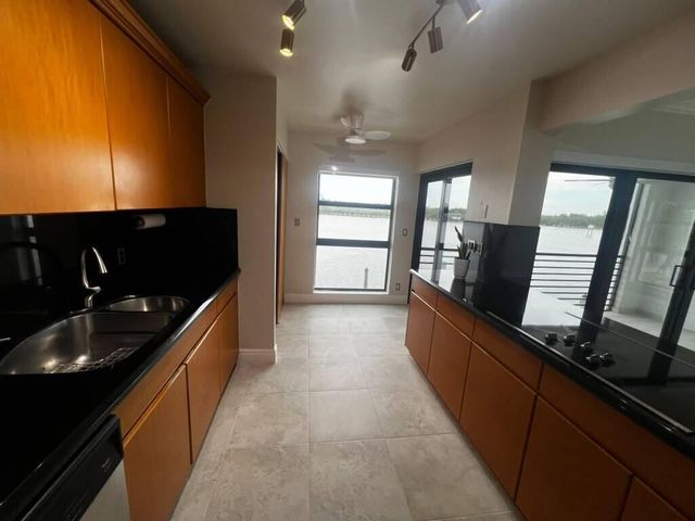3200 N OCEAN Drive 206, Hollywood, FL 33019