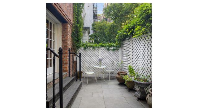 13 COMMERCE Street, New York City, NY 10014