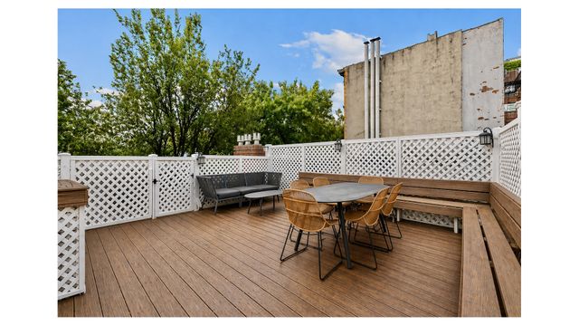 13 COMMERCE Street, New York City, NY 10014