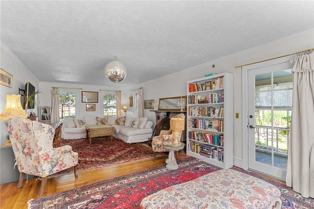 1220 Hope Street, Bristol, RI 02809