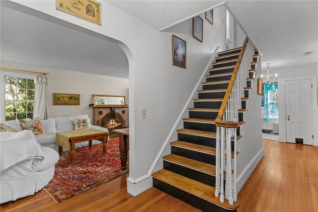 1220 Hope Street, Bristol, RI 02809