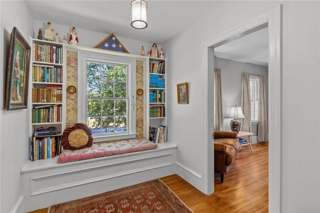 1220 Hope Street, Bristol, RI 02809