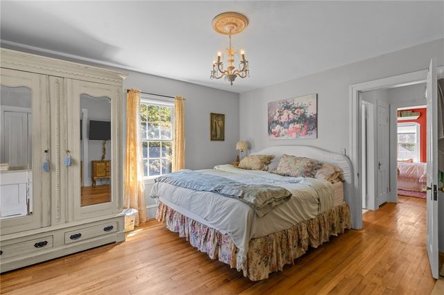 1220 Hope Street, Bristol, RI 02809