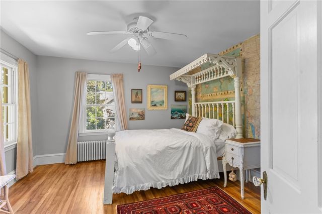 1220 Hope Street, Bristol, RI 02809