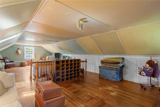 1220 Hope Street, Bristol, RI 02809