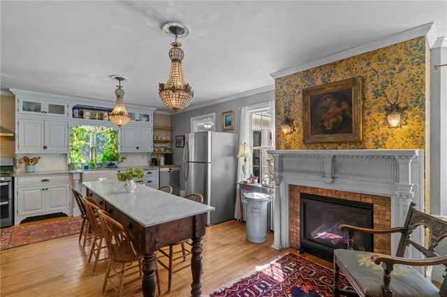 1220 Hope Street, Bristol, RI 02809