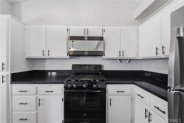 9150 Senna Court, Fontana, CA 92335