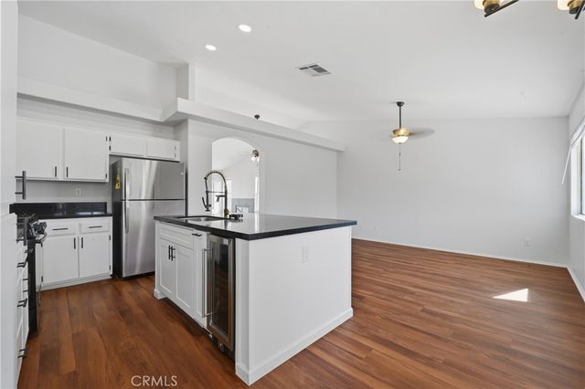 9150 Senna Court, Fontana, CA 92335