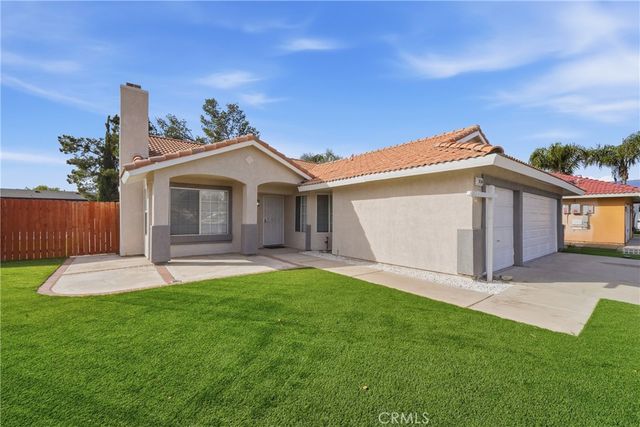 9150 Senna Court, Fontana, CA 92335