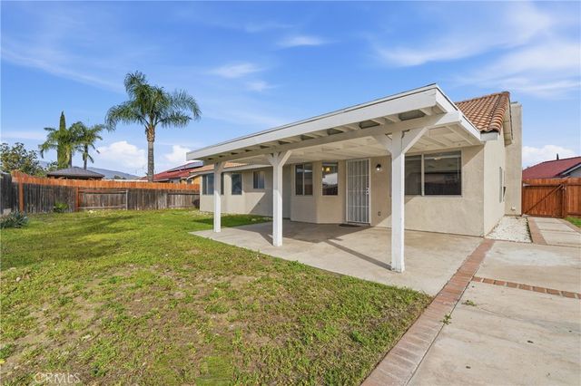 9150 Senna Court, Fontana, CA 92335