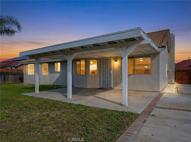 9150 Senna Court, Fontana, CA 92335