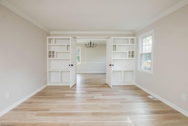 4302 Oak Hollow Drive, High Point, NC 27265
