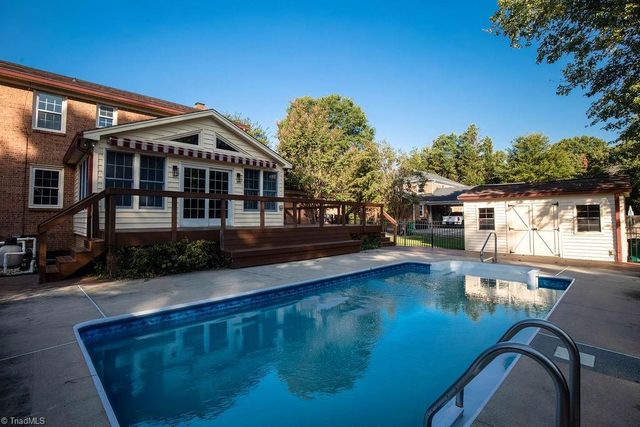 4302 Oak Hollow Drive, High Point, NC 27265