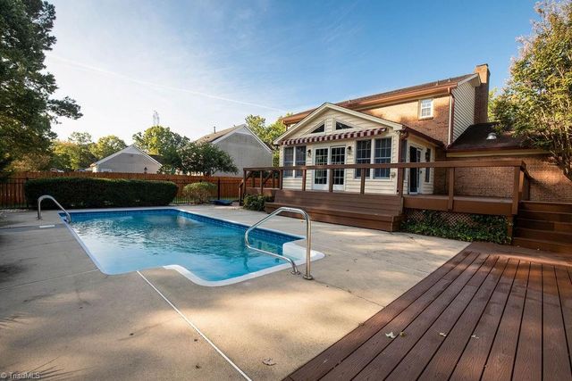 4302 Oak Hollow Drive, High Point, NC 27265