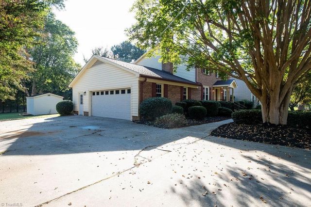 4302 Oak Hollow Drive, High Point, NC 27265