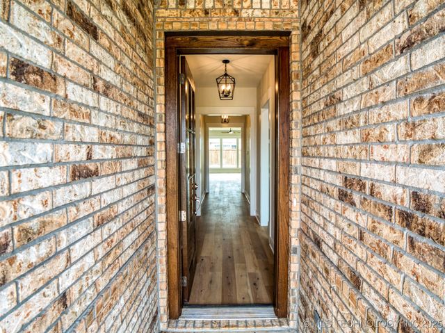 1197 Wild Indigo Circle, Calera, OK 74730