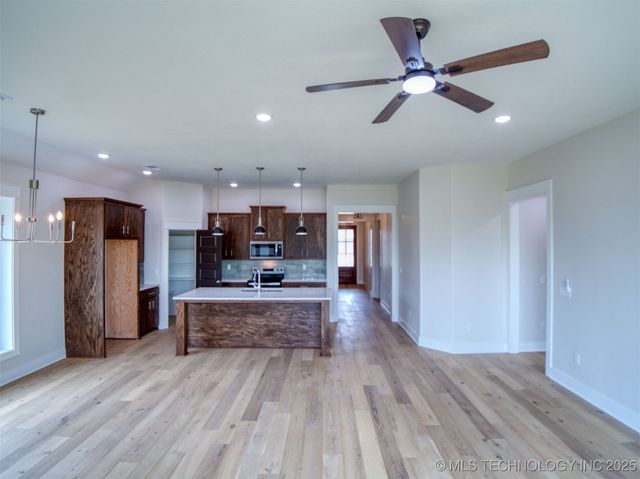 1197 Wild Indigo Circle, Calera, OK 74730