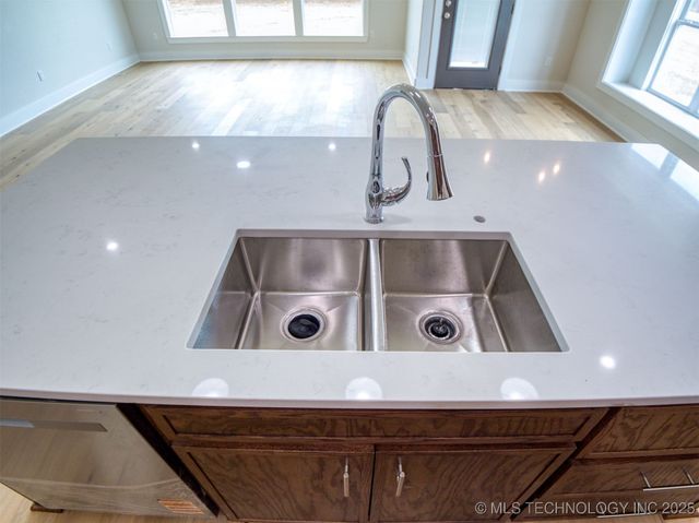 1197 Wild Indigo Circle, Calera, OK 74730