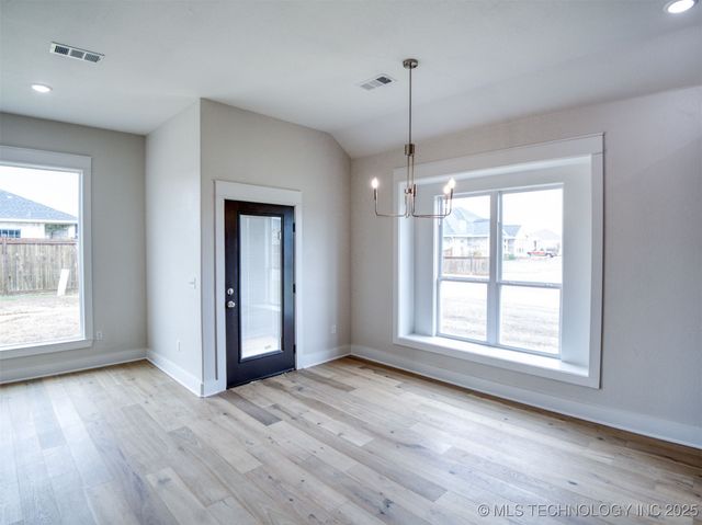 1197 Wild Indigo Circle, Calera, OK 74730