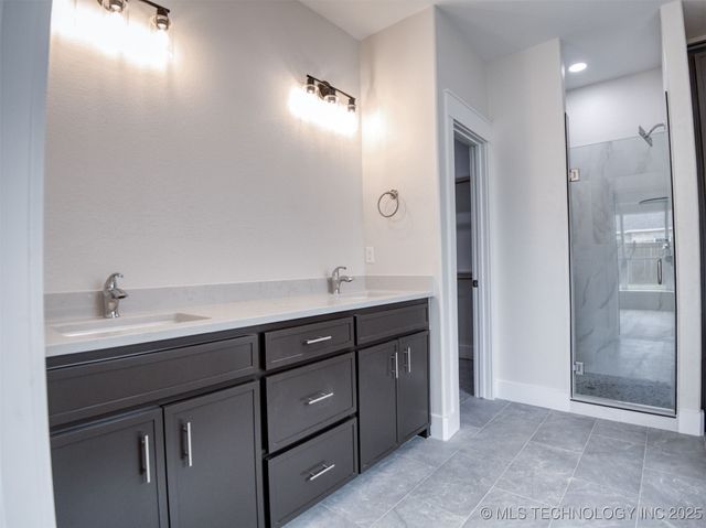 1197 Wild Indigo Circle, Calera, OK 74730