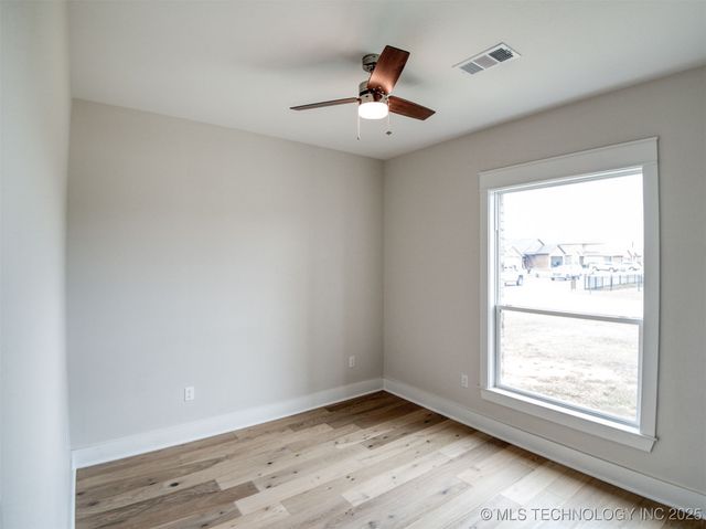 1197 Wild Indigo Circle, Calera, OK 74730