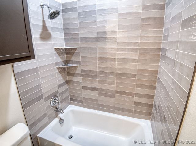 1197 Wild Indigo Circle, Calera, OK 74730