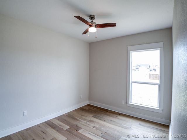 1197 Wild Indigo Circle, Calera, OK 74730