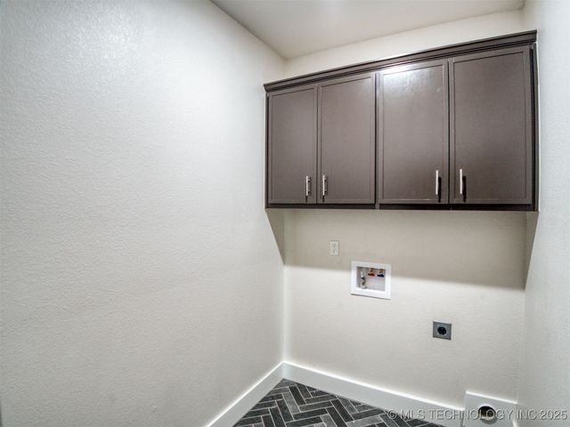 1197 Wild Indigo Circle, Calera, OK 74730