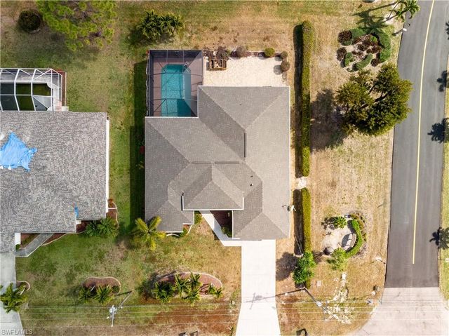 2137 SW 11th CT, Cape Coral, FL 33991